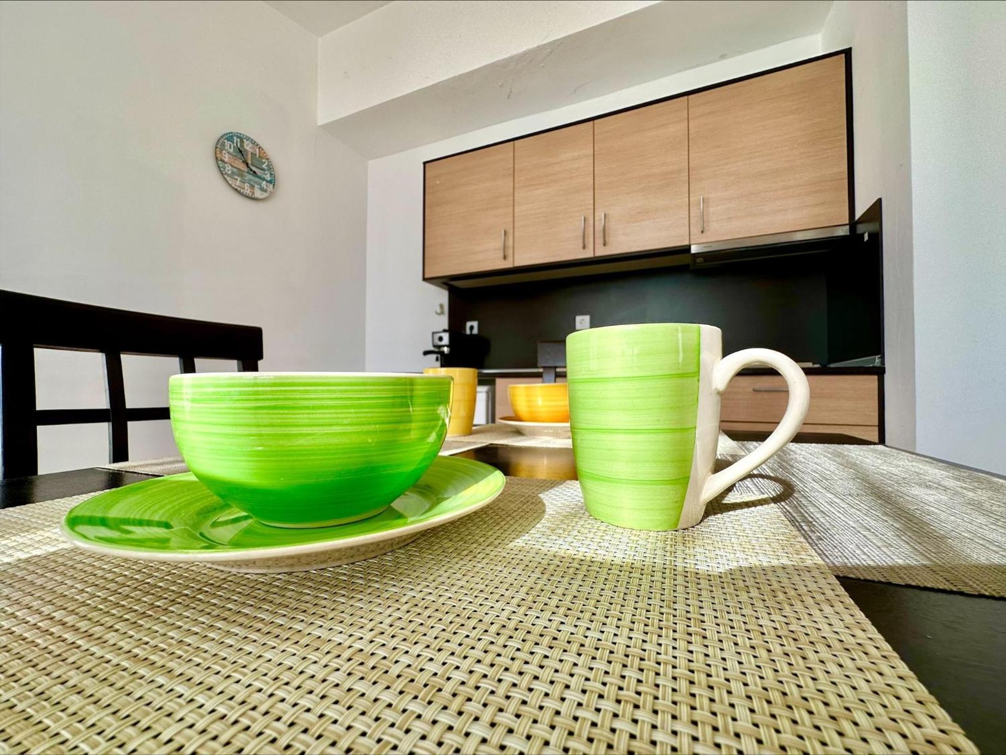 Menada Aheloy Apartments Bilik gambar