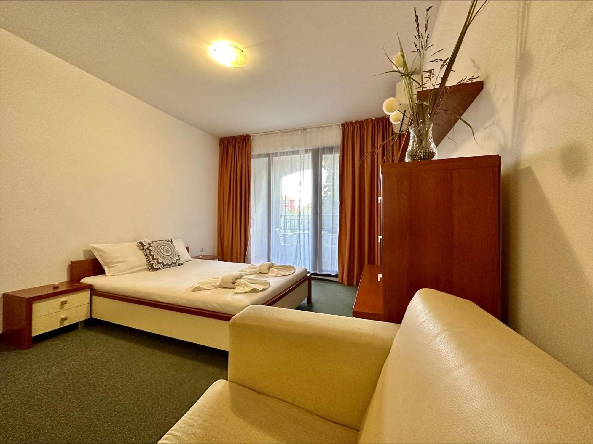 Menada Aheloy Apartments Bilik gambar