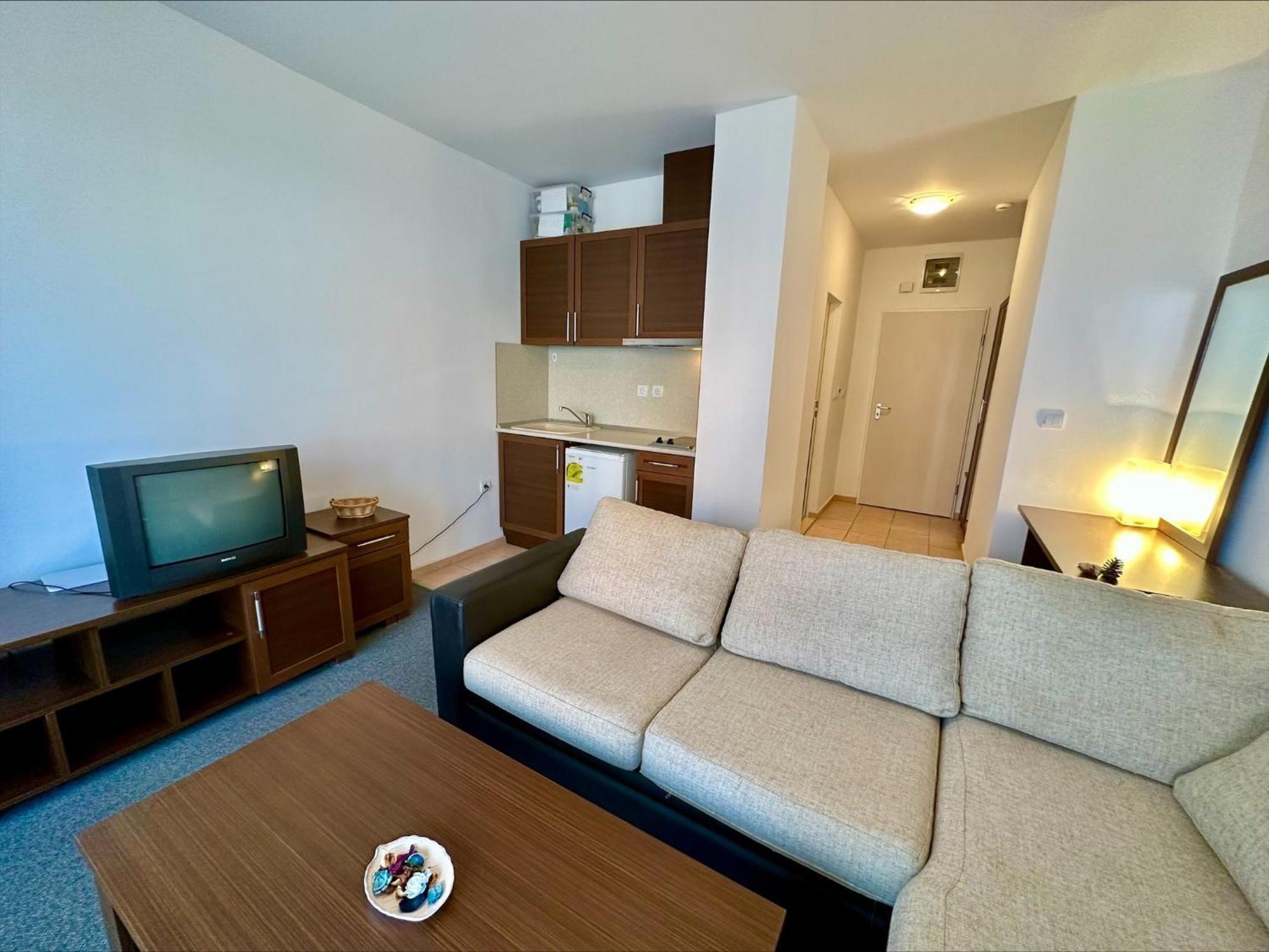 Menada Aheloy Apartments Bilik gambar