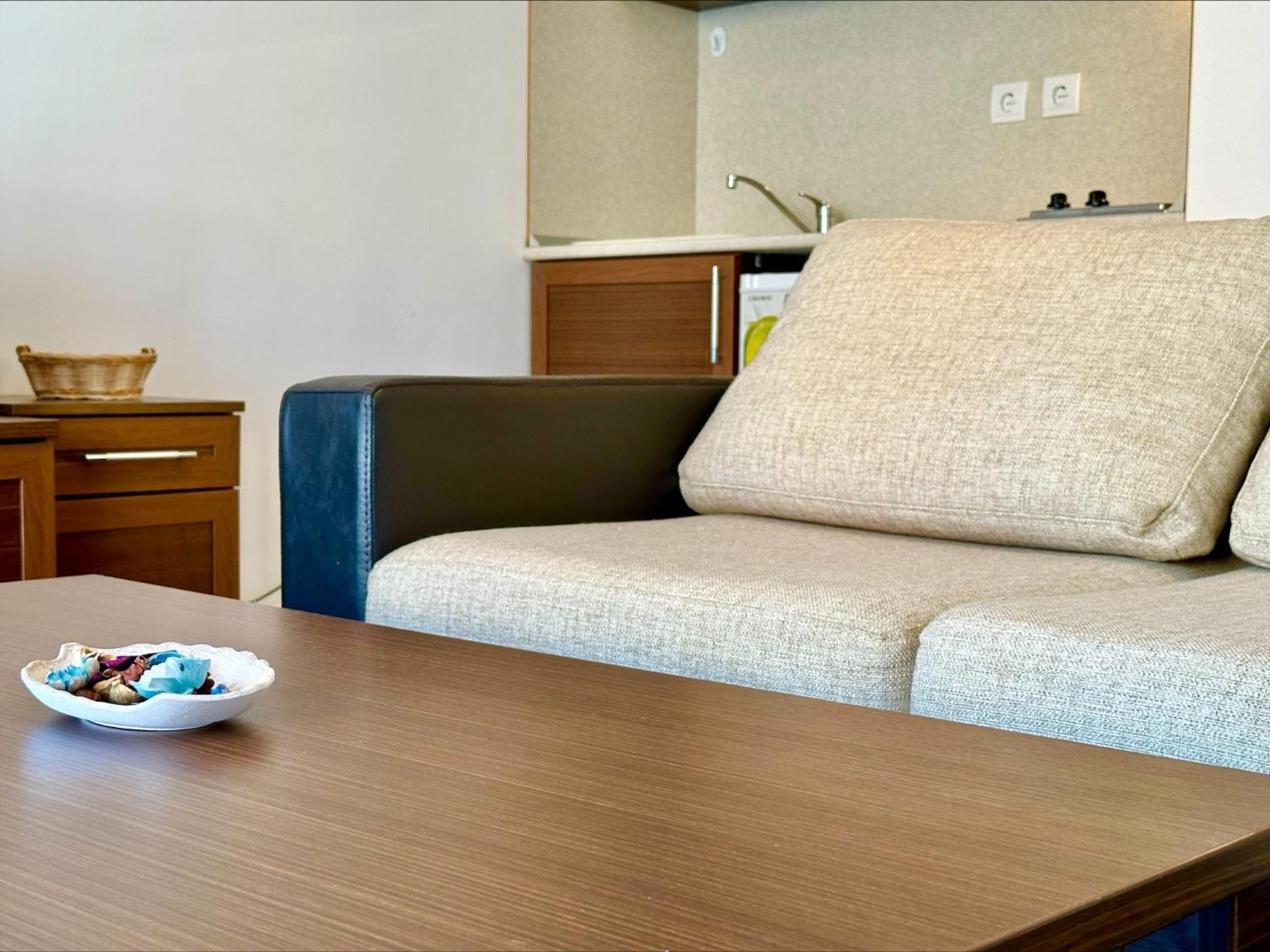 Menada Aheloy Apartments Bilik gambar